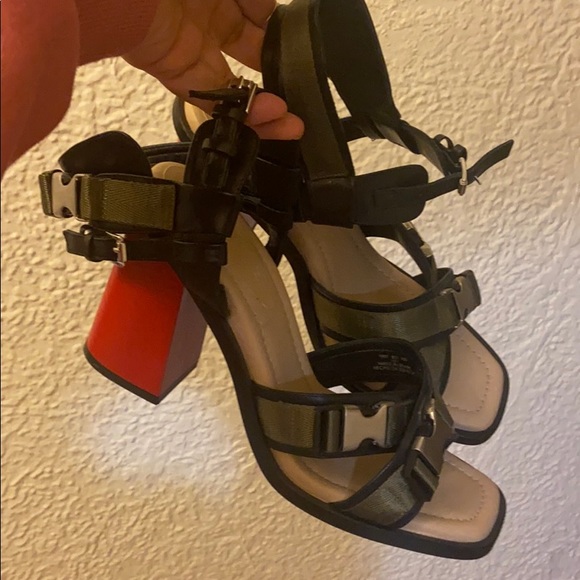 Zara platforms - Picture 3 of 3